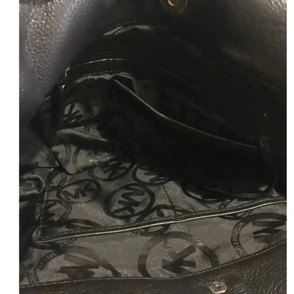 Michael Kors black leather shoulder handbag - Picture 7 of 12